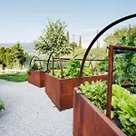 מלון Gaestehaus Salvatorianerinnen 3*