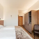 Gaestehaus Salvatorianerinnen מלון 3*