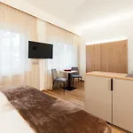 מלון Gaestehaus Salvatorianerinnen מראנו