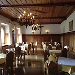 Gaestehaus Salvatorianerinnen 3* Мерано