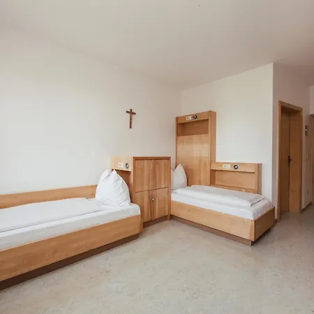 Hotel Gaestehaus Salvatorianerinnen 3*