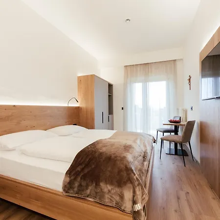 酒店 Gaestehaus Salvatorianerinnen 梅拉诺